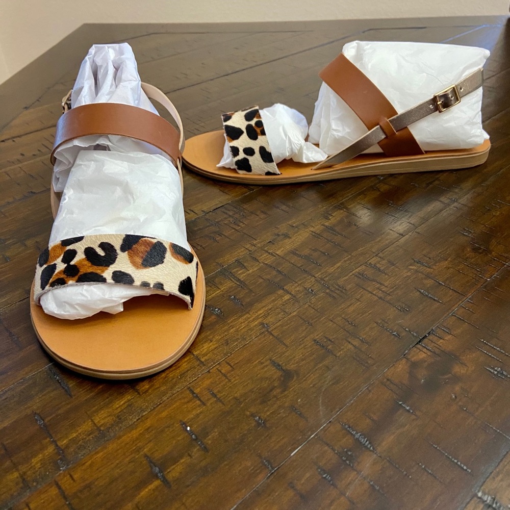 Aqua Women’s Sam Strappy Sandals